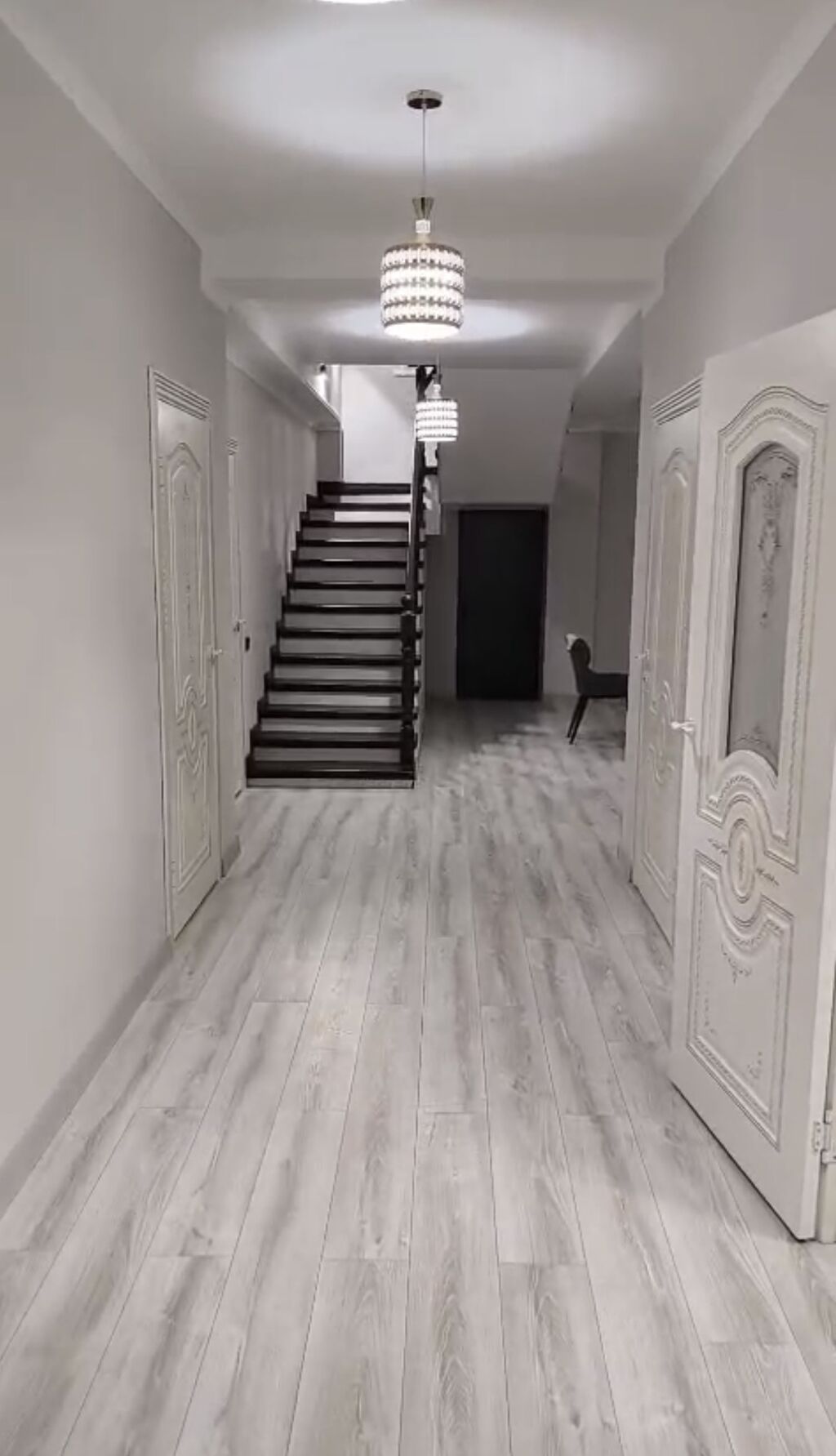 250 м², 6 комнат: фото 1