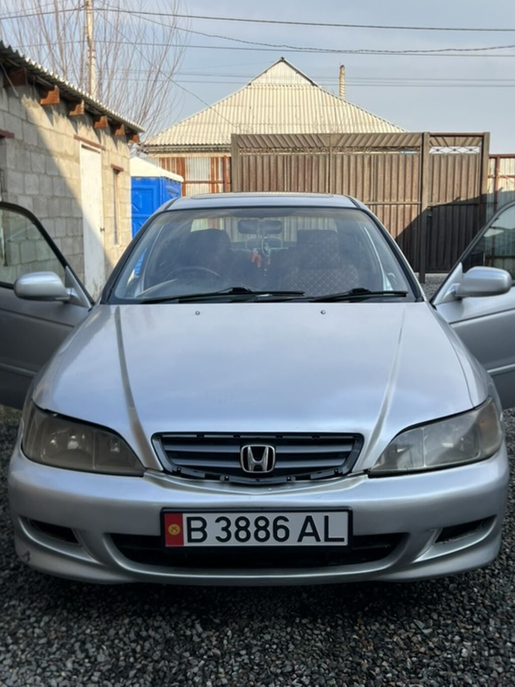 Honda Accord: 2002 г., 2 л, Автомат, Седан: фото 3