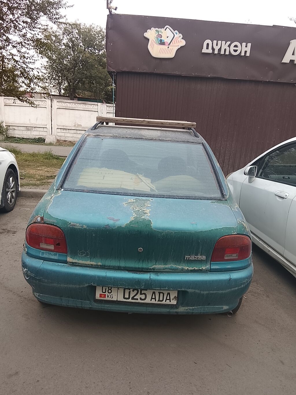 Mazda 121: 1992 г.: фото 8