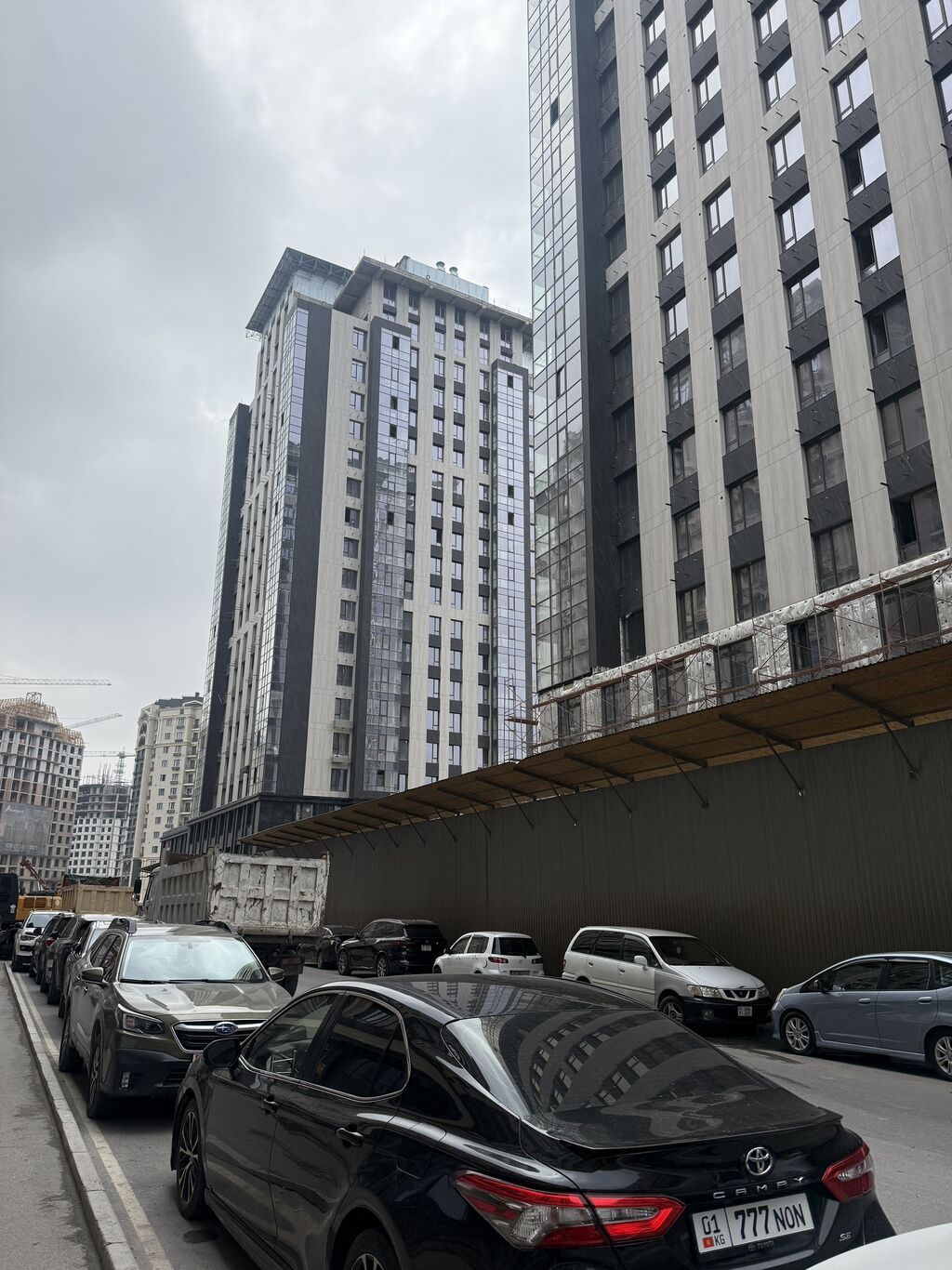 3 комнаты, 130 м², Асанбай мкр Элитка, 2 этаж, ПСО (под самоотделку): фото 1