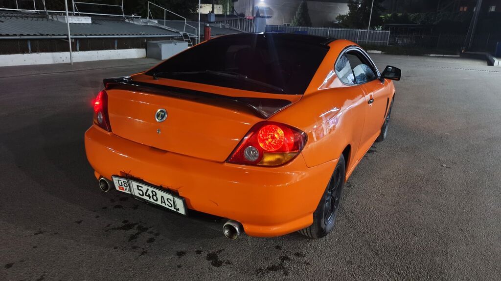 Hyundai Tuscani: 2002 г., 2 л, Механика, Бензин, Купе: фото 3