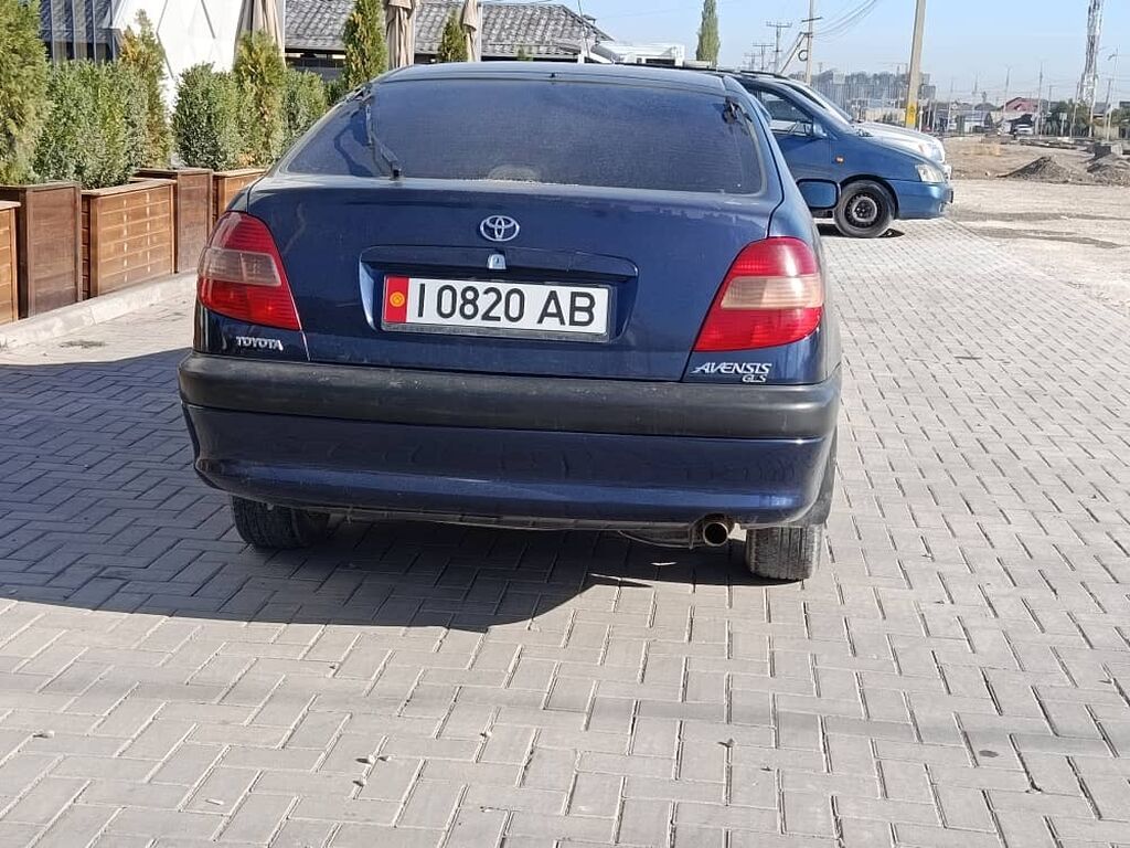 Toyota Avensis: 2001 г., 1.8 л, Автомат, Бензин, Лифтбек: фото 7