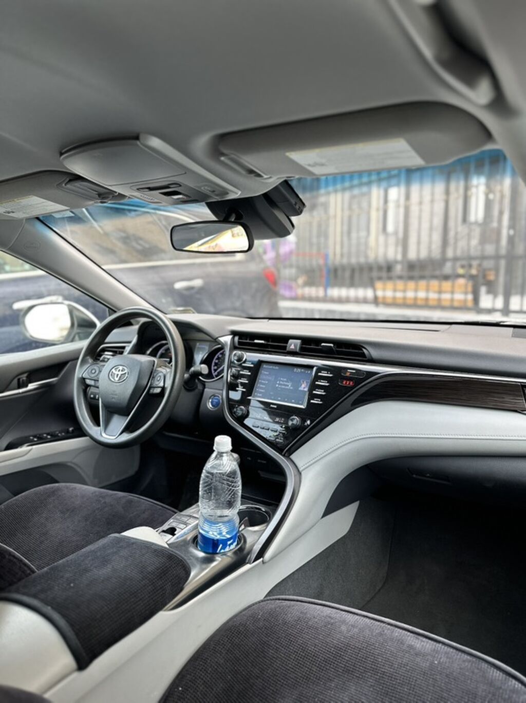Toyota Camry: 2020 г., 2.5 л, Гибрид, Седан: фото 3