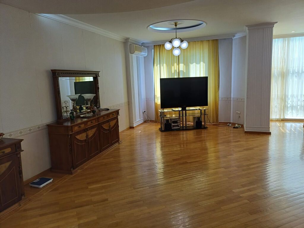 4-room new-build apartment for rent in Nəsimi, 220 m², 1 500 AZN/mo, photo 2 / 12