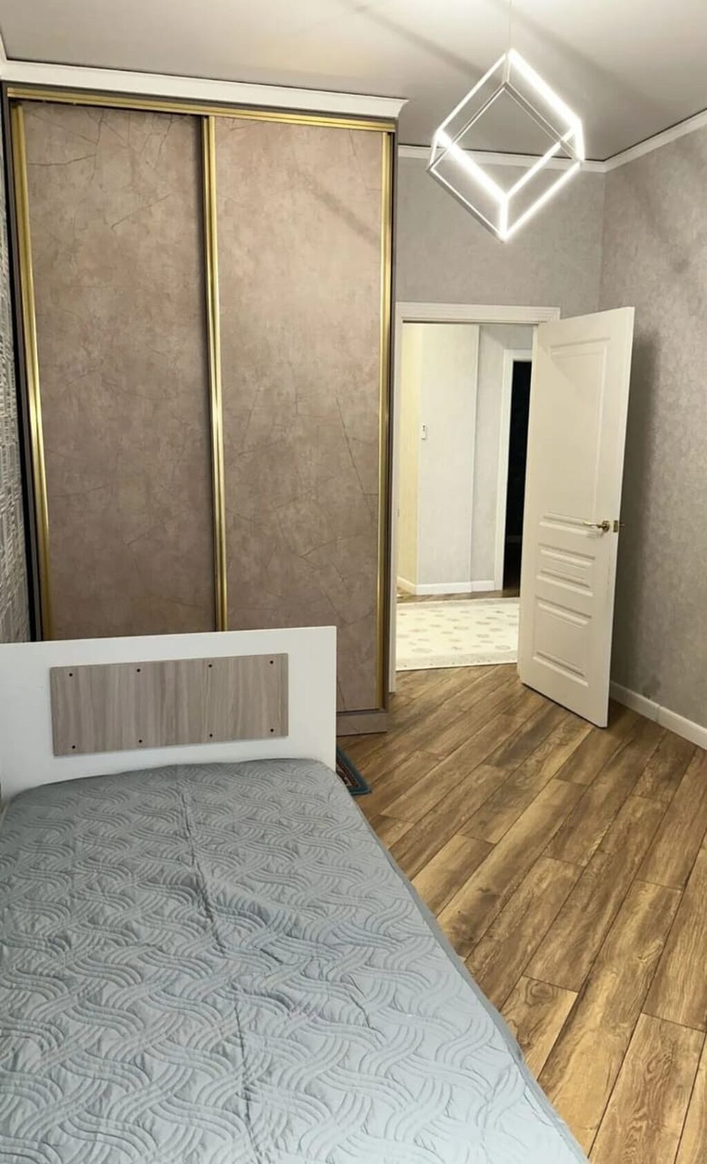 Сдается: 3 комнатная квартира Район: Бишкек Парк Адрес: Чуйкова 132: фото 2