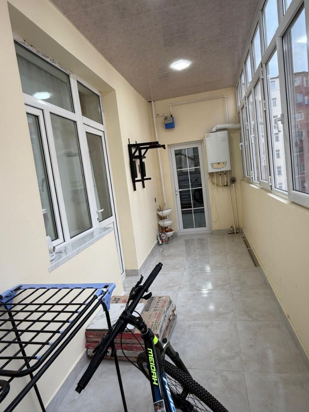 4 otaqlı, Yeni tikili, 135 kv. m