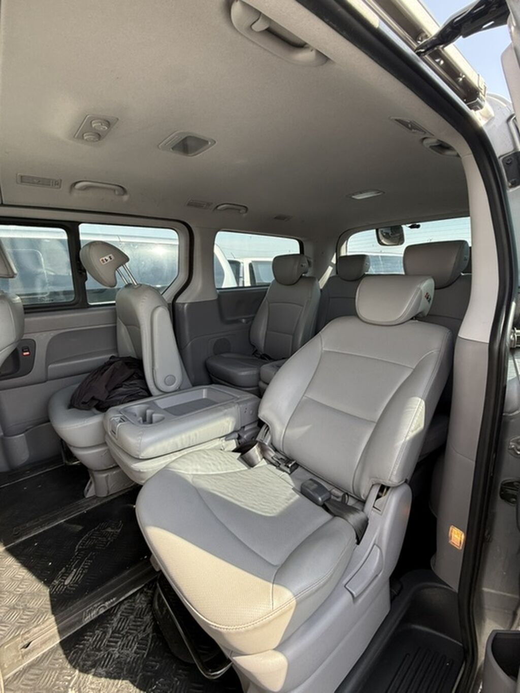 Hyundai Grand Starex: 2019 г., 2.4 л, Автомат, Газ, Бус: фото 4
