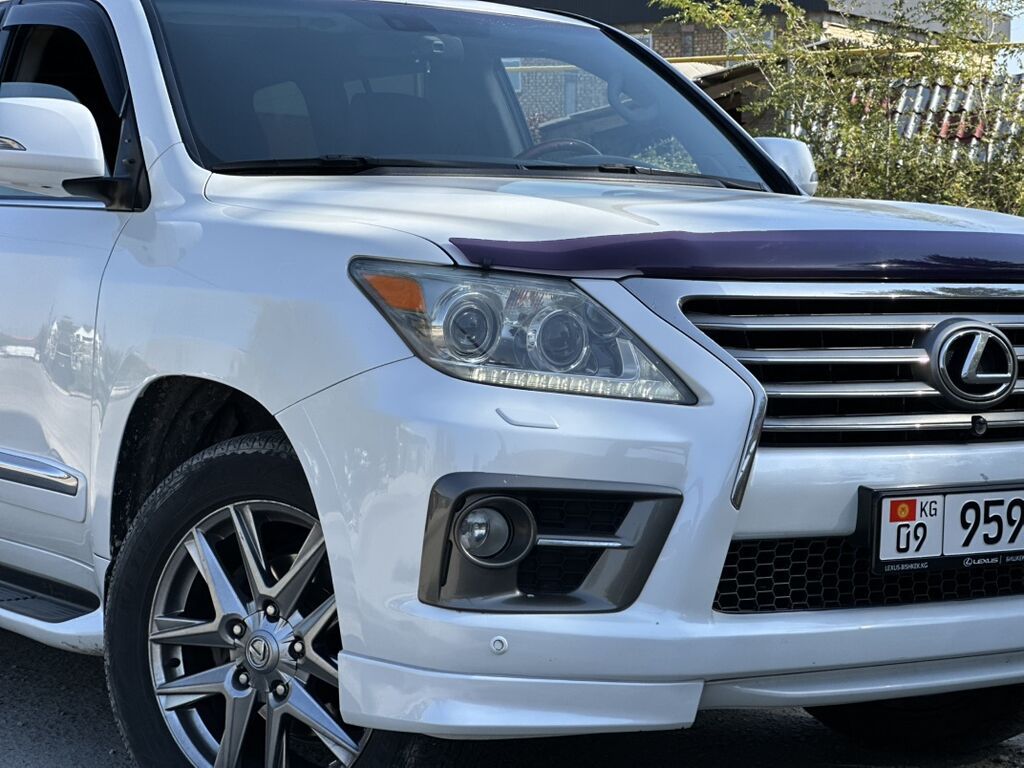 Lexus LX: 2012 г., 5.7 л, Автомат, Бензин, Внедорожник: фото 2
