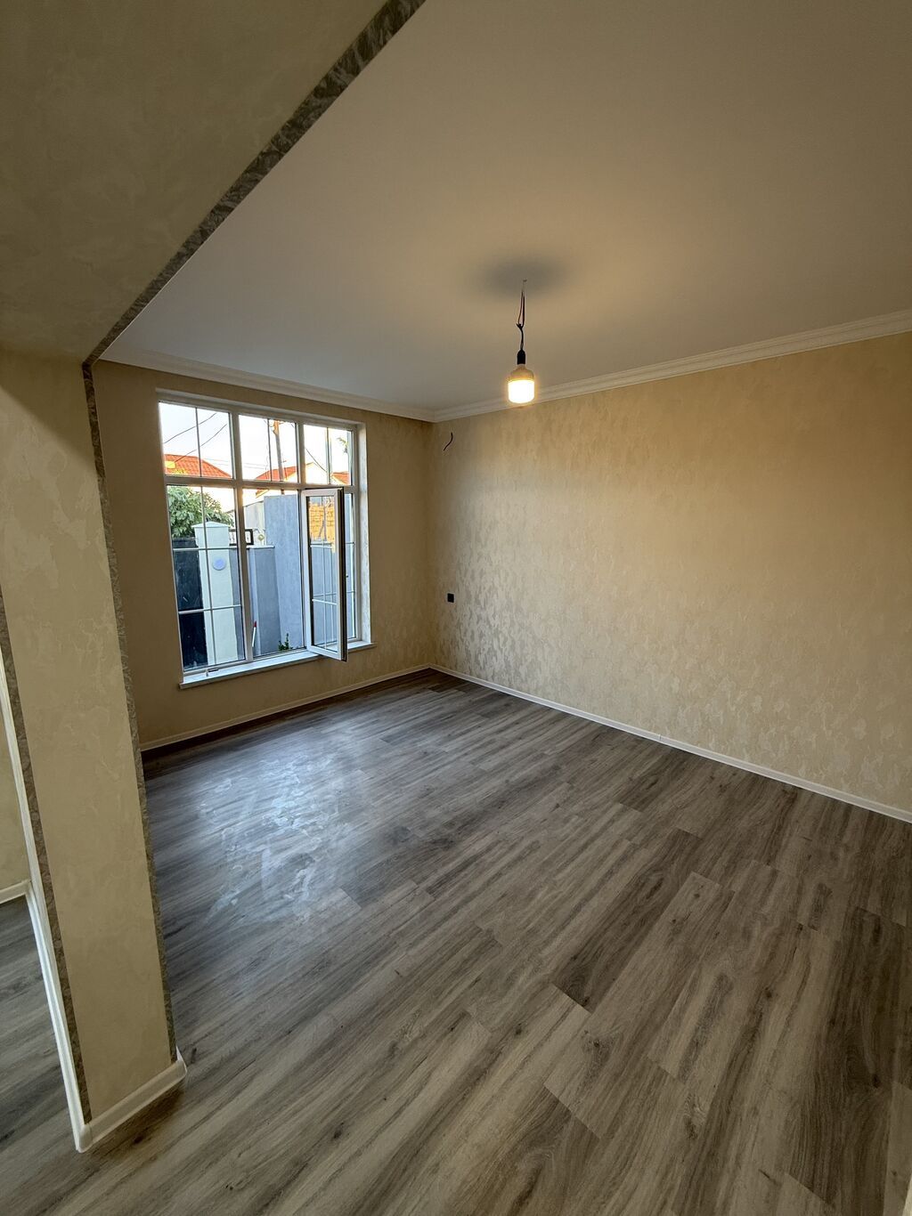 3 otaqlı, 81 kv. m, Yeni təmirli