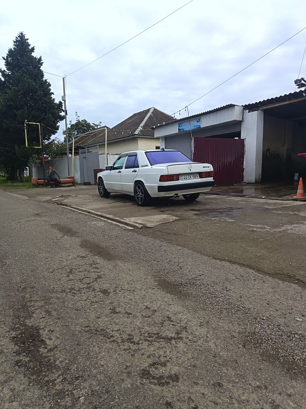Mercedes-Benz 190 (W201): 1.8 l | 1991 il Sedan