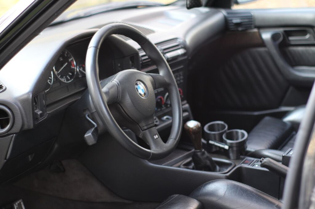 BMW 5 series: 1989 г., 4.6 л, Механика, Бензин, Седан: фото 3