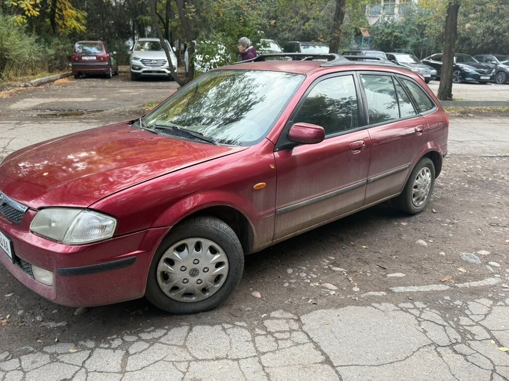 Mazda 323: 2000 г., 1.5 л, Механика, Бензин, Хэтчбэк: фото 3
