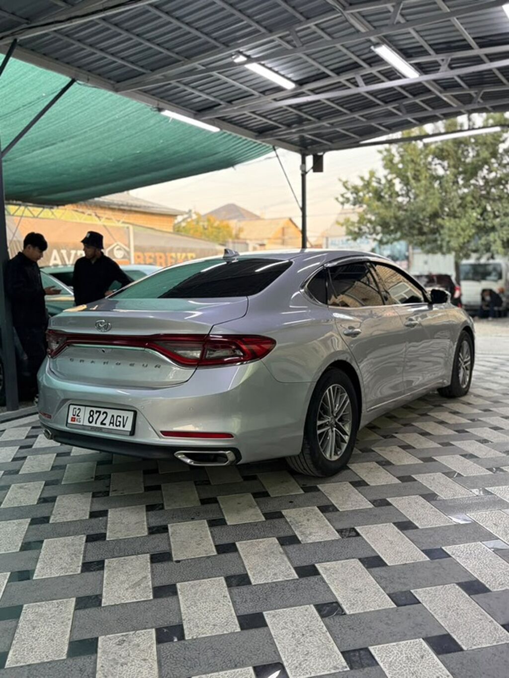 Hyundai Grandeur: 2017 г., 3 л, Автомат, Газ, Седан: фото 5