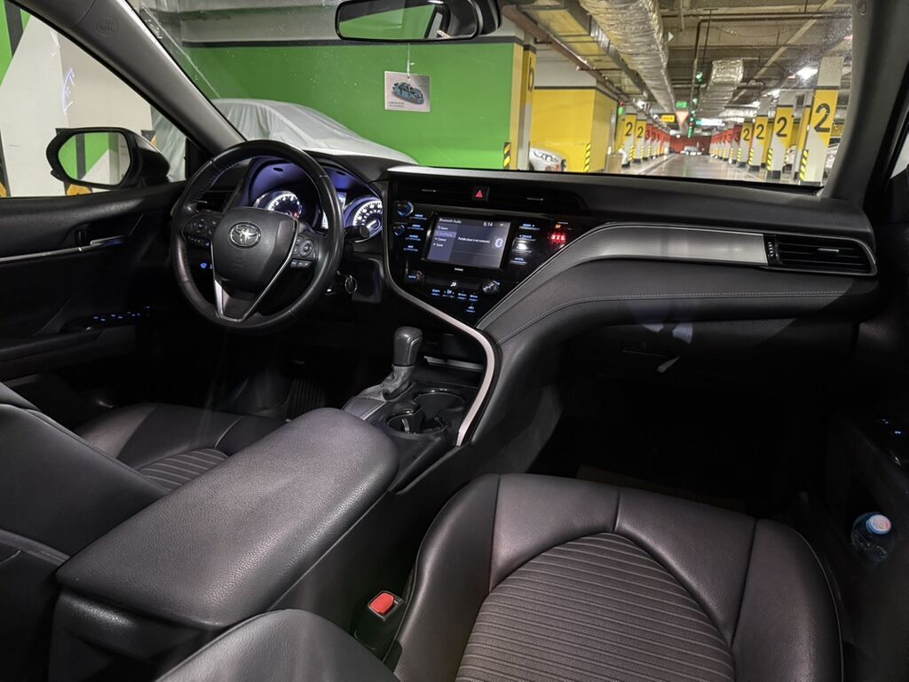 Toyota Camry: 2020 г., 2.5 л, Автомат, Бензин, Седан: фото 5