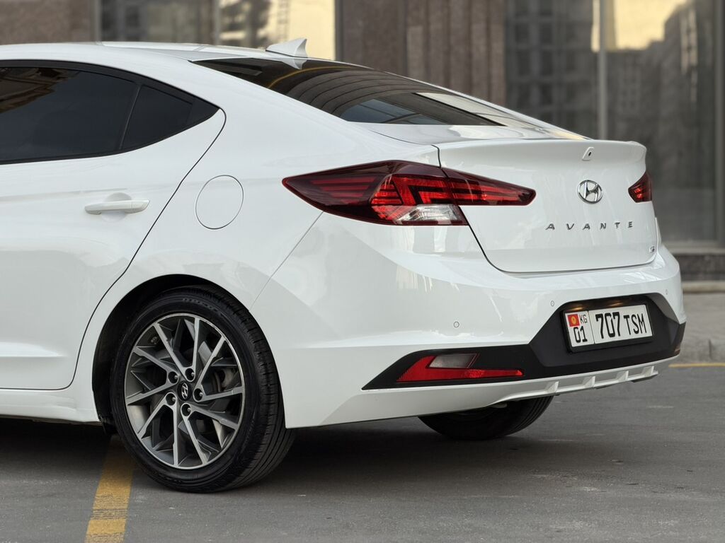 Hyundai Avante: 2019 г., 1.6 л, Автомат, Бензин, Седан: фото 7