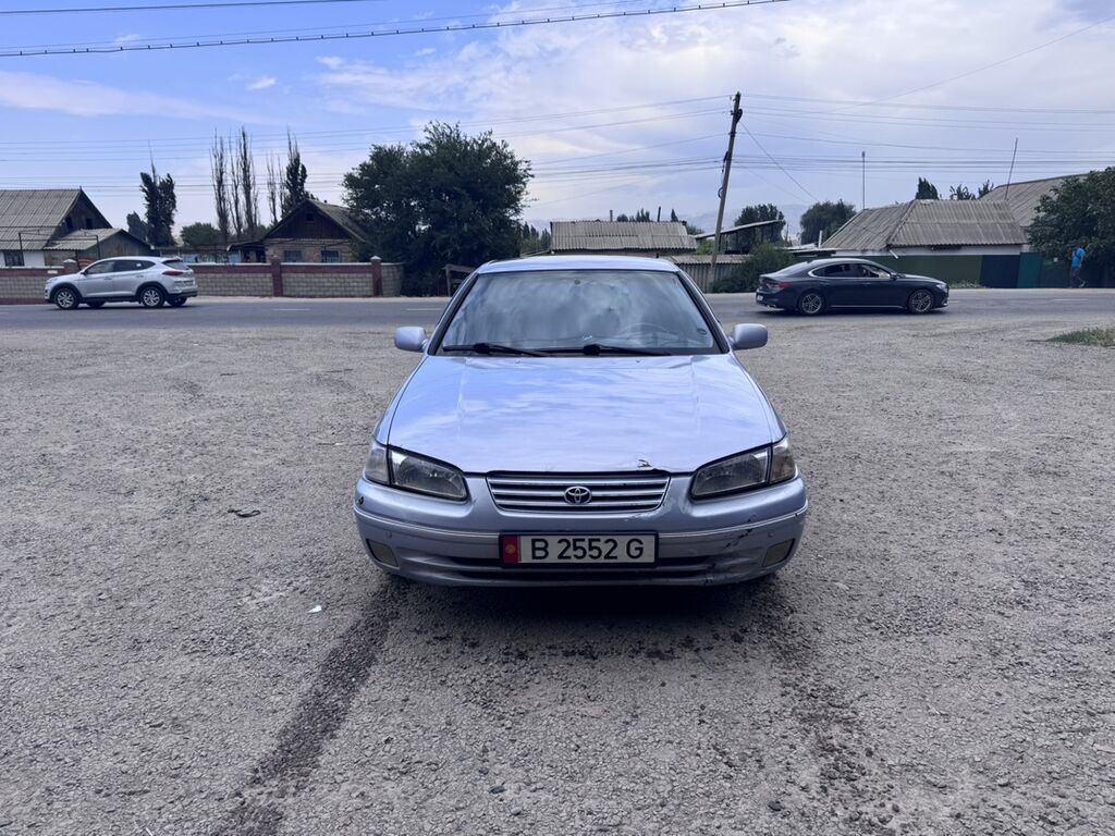 Toyota Camry: 1998 г., 3 л, Автомат, Газ, Седан: фото 3