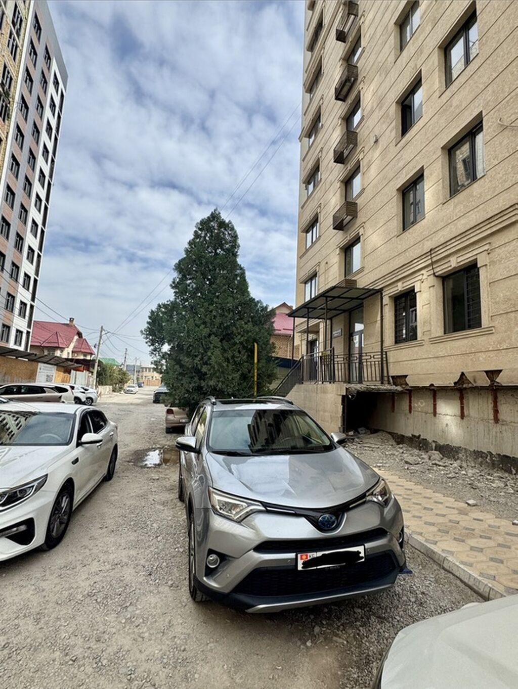 Toyota RAV4: 2017 г., 2.5 л, Вариатор, Гибрид, Кроссовер: фото 1