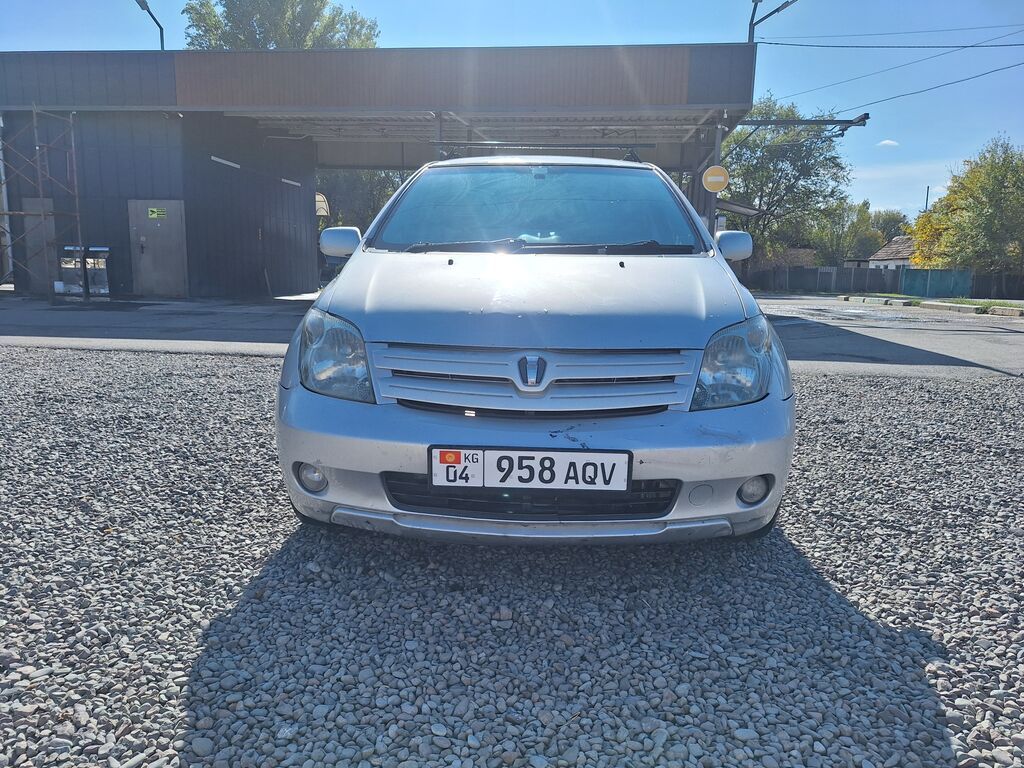 Toyota Ist: 2003 г., 1.5 л, Автомат, Бензин: фото 2