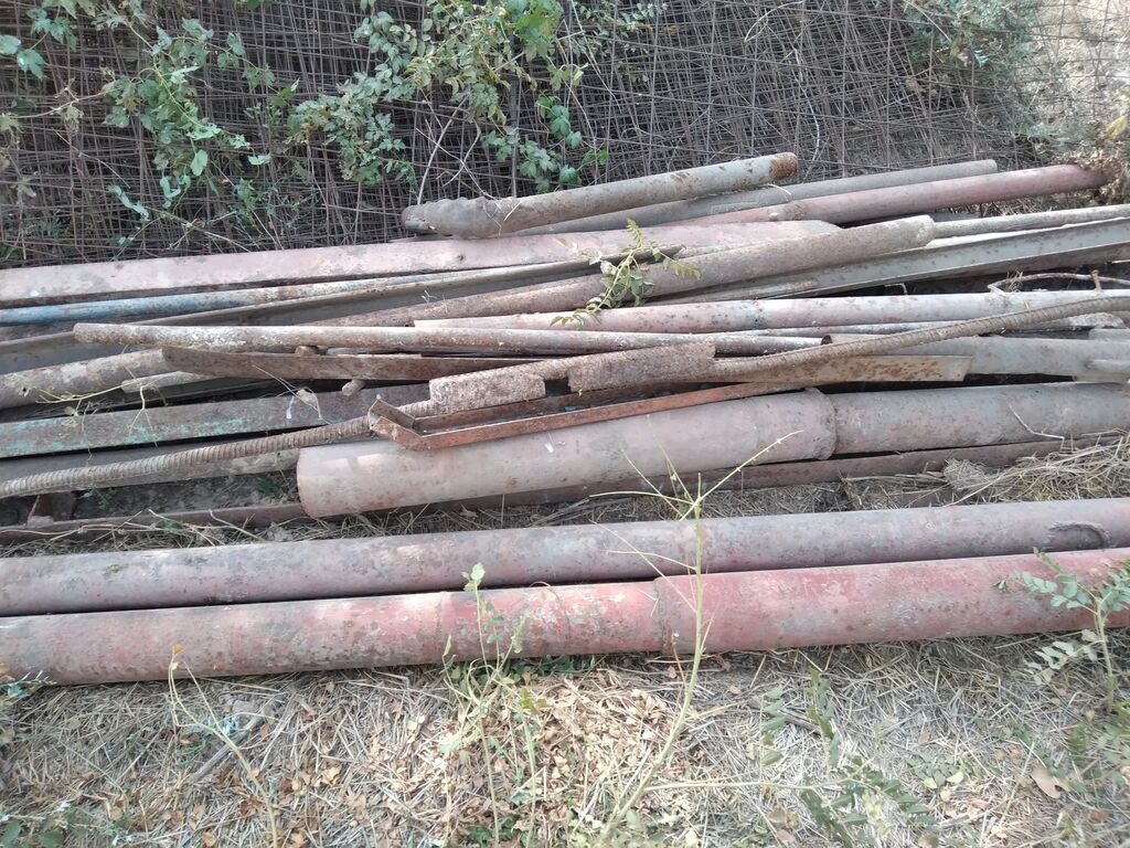 Продаётся железные трубы цена 28 сом | 28 KGS | Другое строительное ...