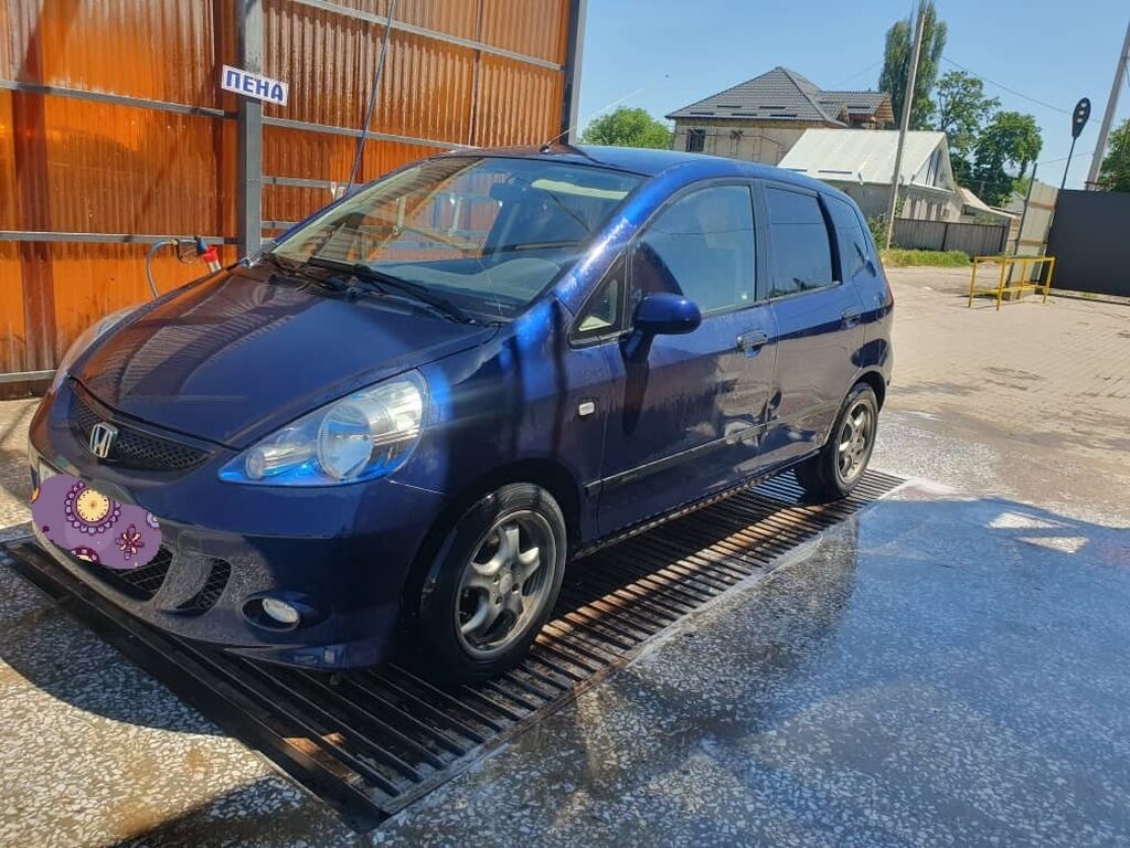Honda Jazz: 2004 г., 1.3 л, Механика, Бензин, Хэтчбэк: фото 2