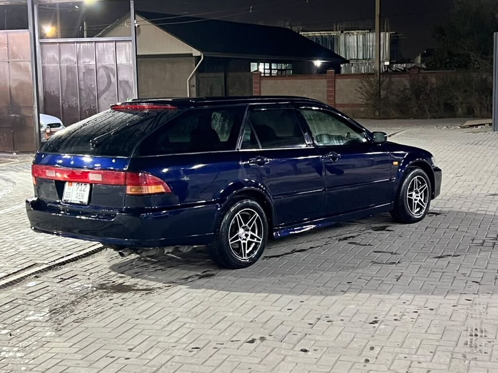 Honda Accord: 1998 г., 2.3 л, Автомат, Газ, Универсал: фото 3