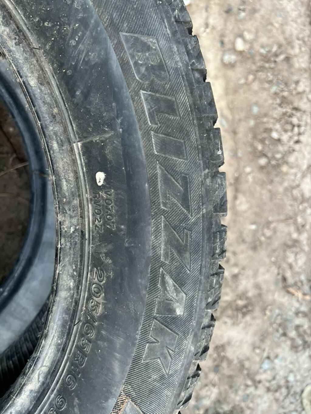 Зимние шины Bridgestone Blizzak 2 шт 2000 сом - Размер: 205/65 R16 -: фото 4