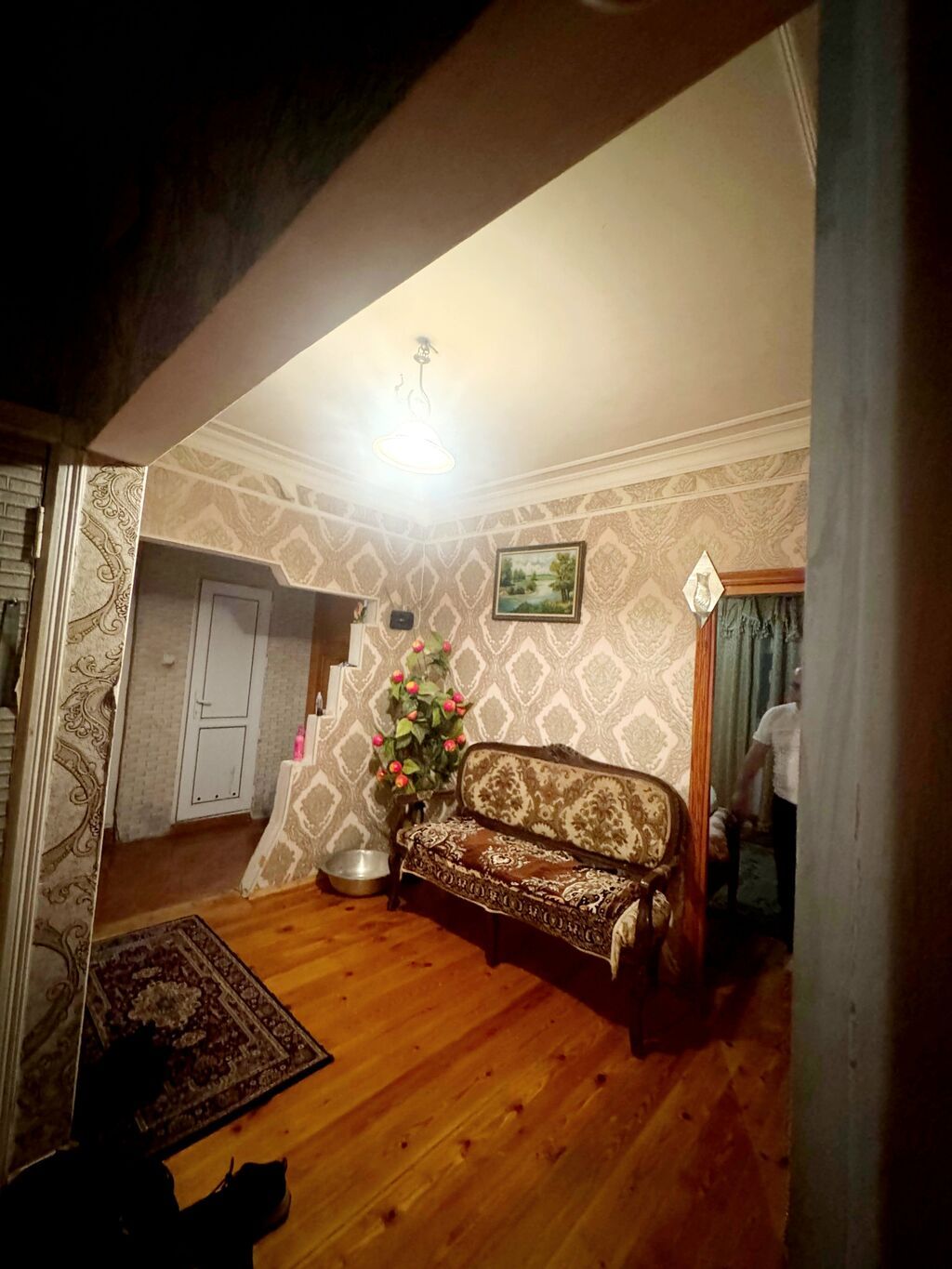 4 otaqlı mənzil – geniş və işıqlı - Plan: qonaq otağı, ayrıca mətbəx