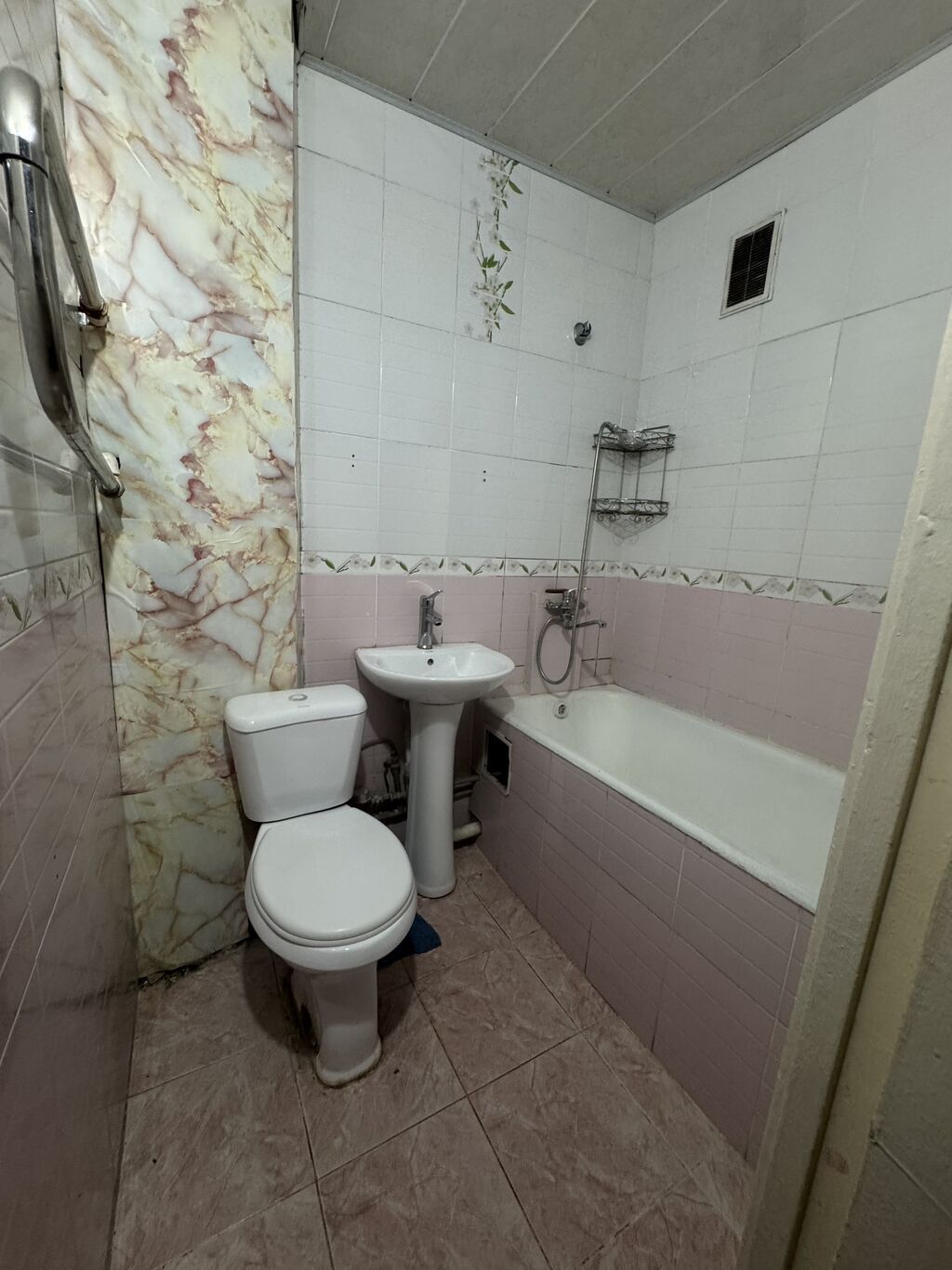 2 комнаты, 44 м², Аламедин-1 мкр 104 серия, 2 этаж, Косметический ремонт: фото 3