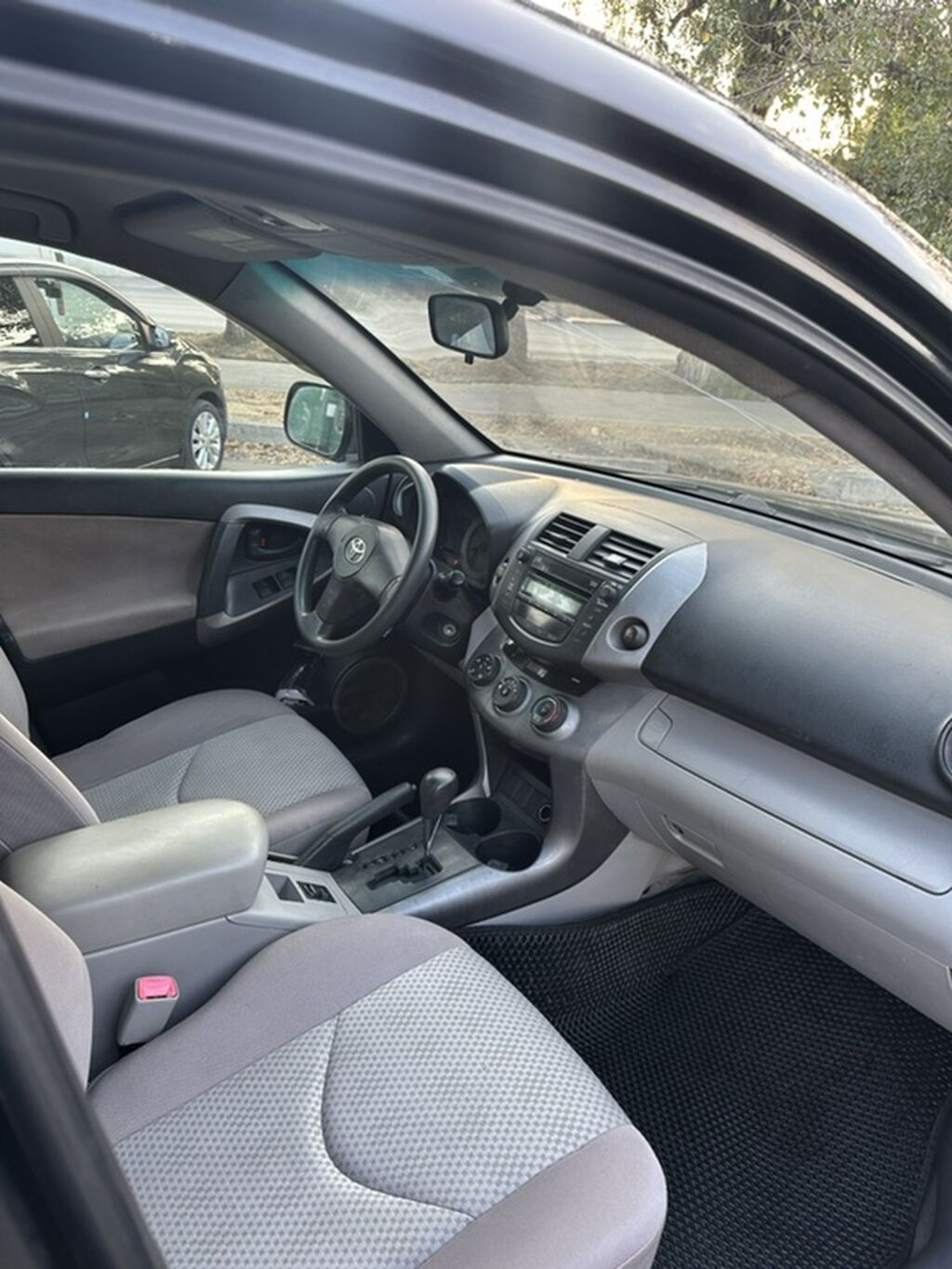 Toyota RAV4: 2007 г., 2.4 л, Автомат, Кроссовер: фото 5