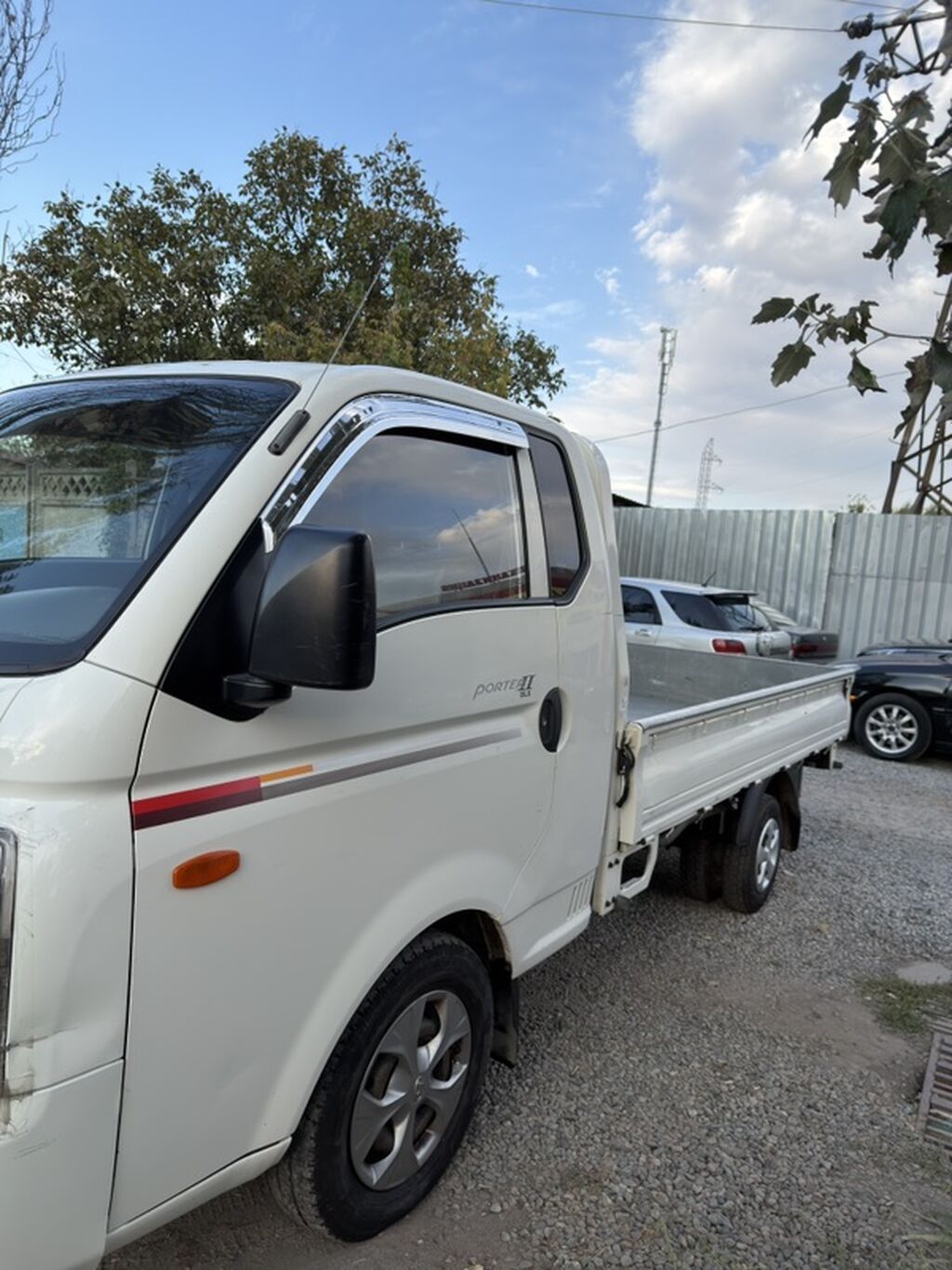 Hyundai Porter II грузовой бортовой малотоннажник - Двигатель: дизель: фото 2