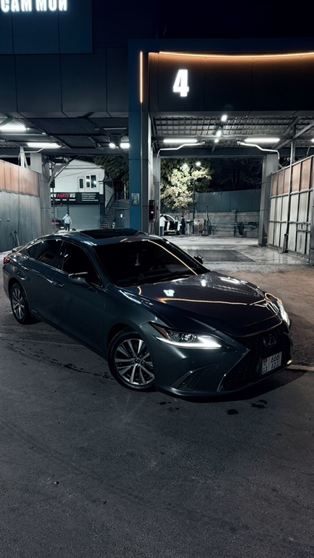 Lexus ES: 2019 г., 2.5 л, Автомат, Гибрид, Седан: фото 1
