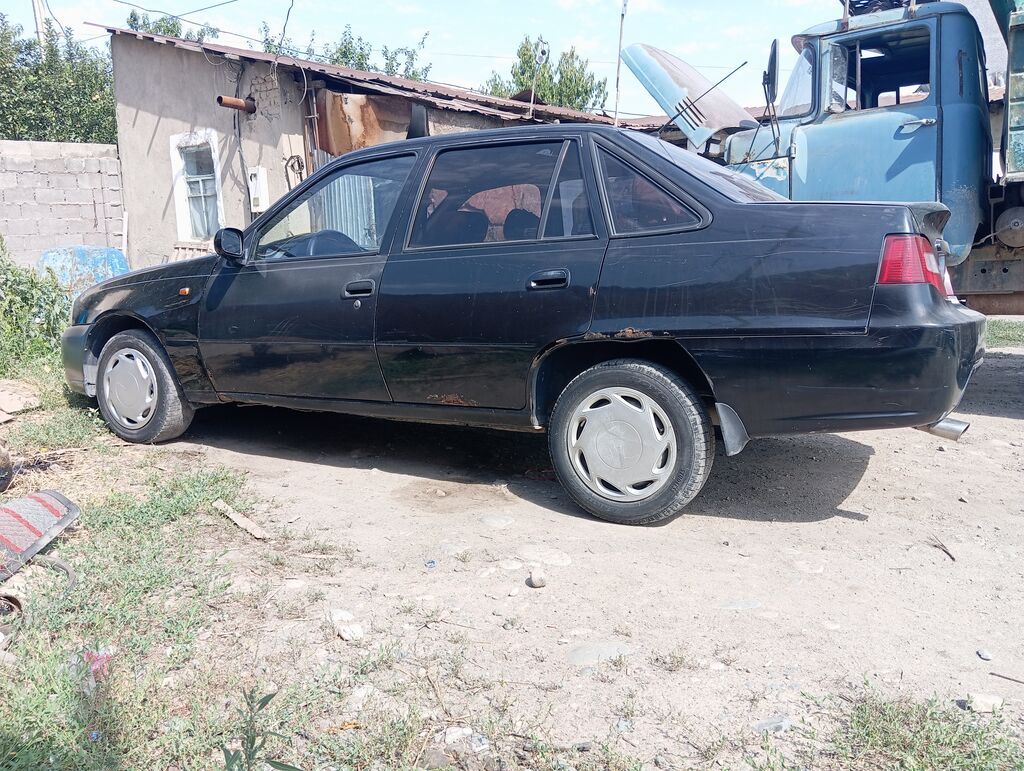 Daewoo Nexia: 2008 г., 1.6 л, Механика, Бензин, Седан: фото 3