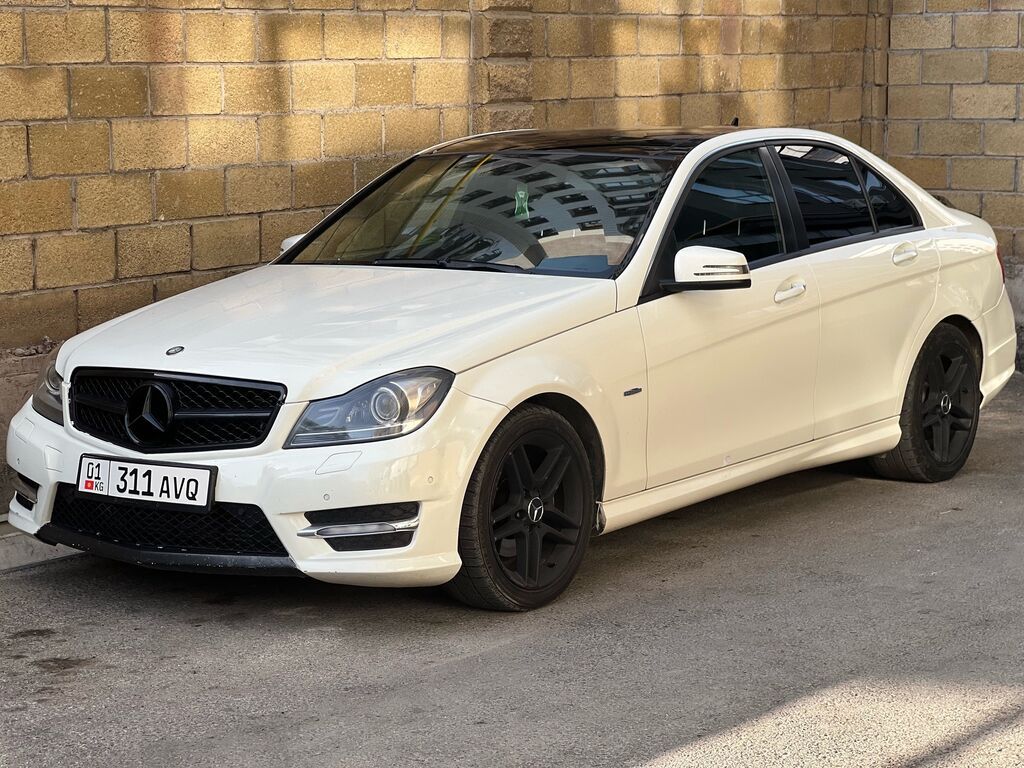 Mercedes-Benz C-Class: 2012 г., 1.8 л, Автомат, Бензин, Седан: фото 1