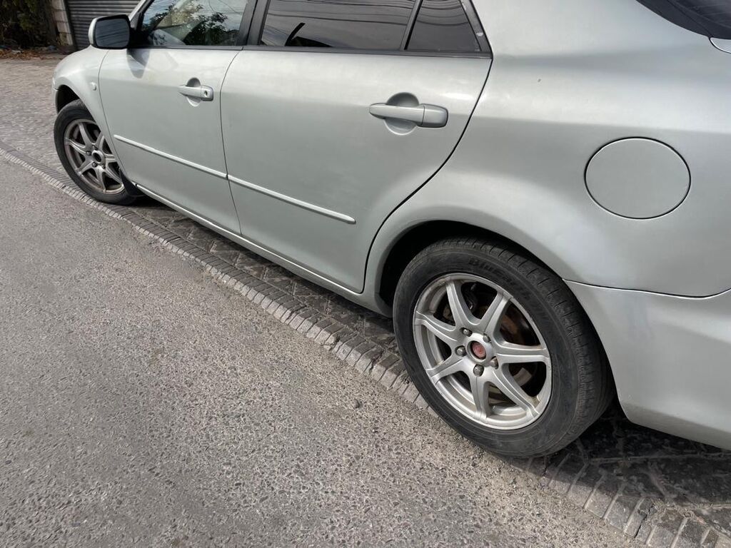 Mazda 6: 2003 г., 2 л, Автомат, Бензин, Седан: фото 3