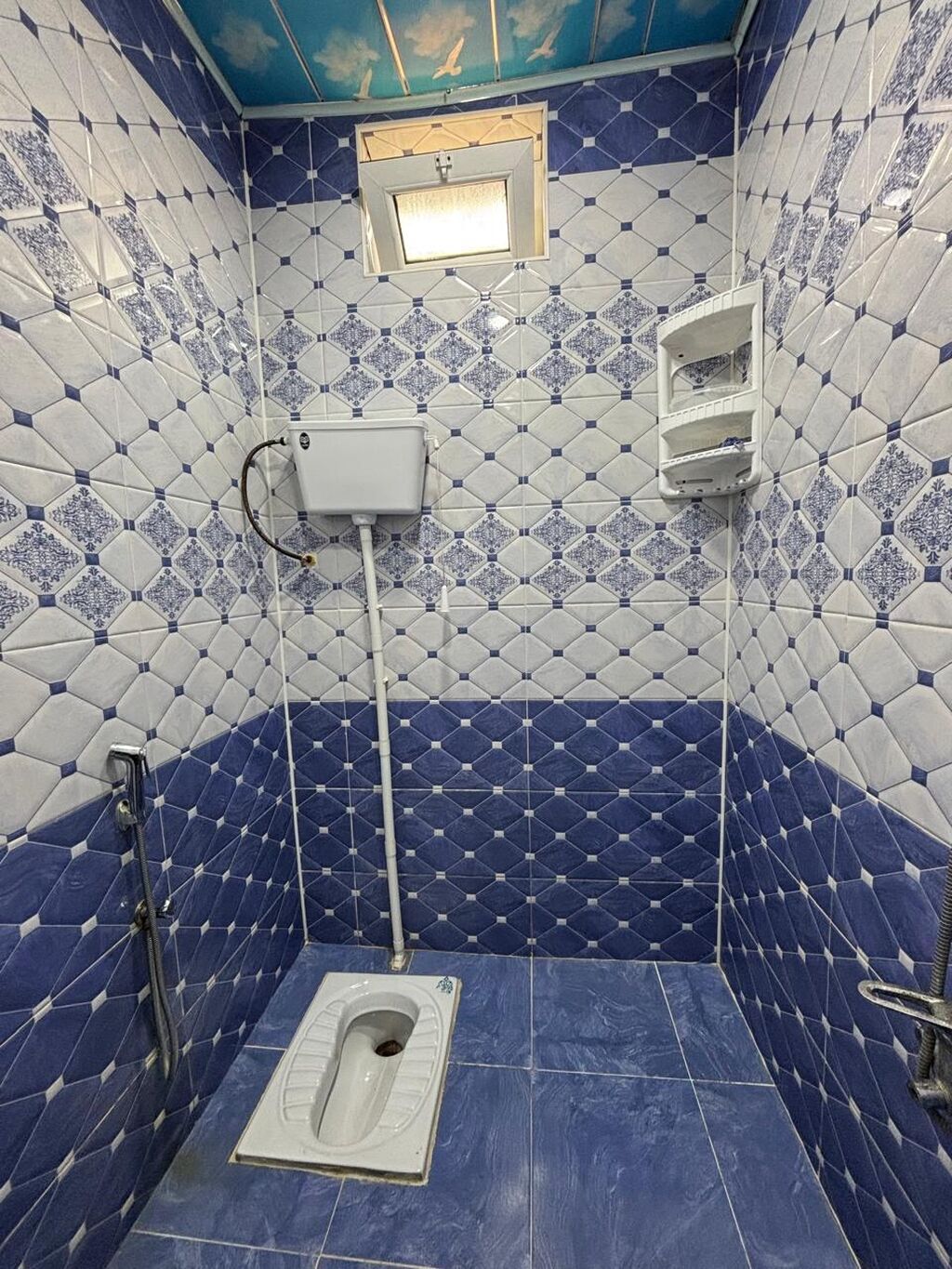 Qaradağ rayon lokbatan qəsəbəsində 3 otaqlı heyet evi ailəli şəxslərə
