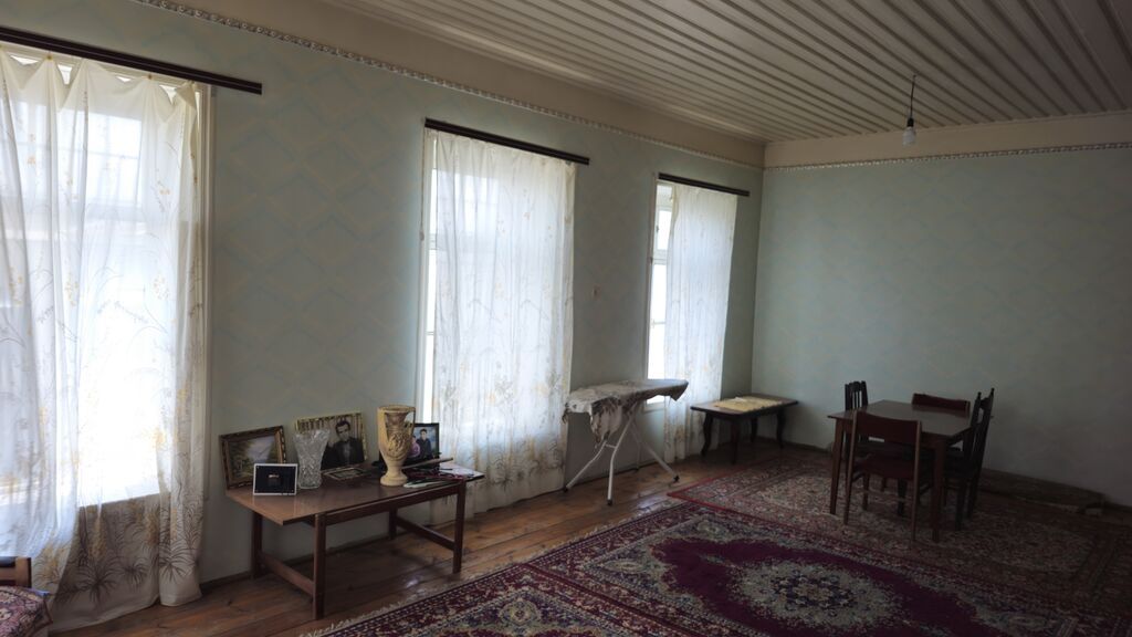 4 otaqlı, 218 kv. m, Kredit yoxdur, Orta təmir