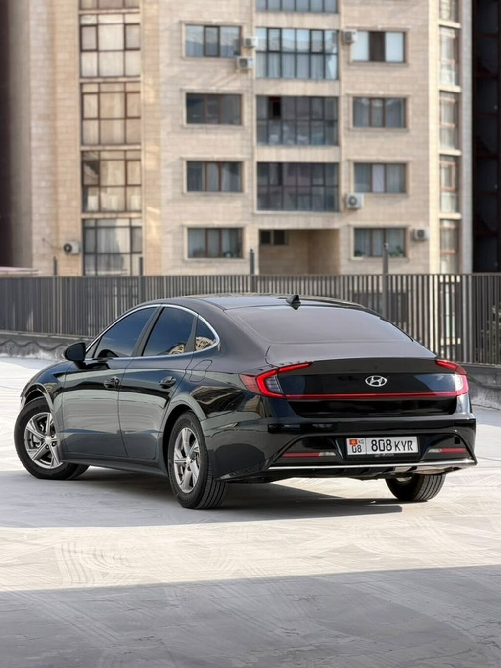 Hyundai Sonata: 2021 г., 2.5 л, Автомат, Бензин, Седан — фото 2