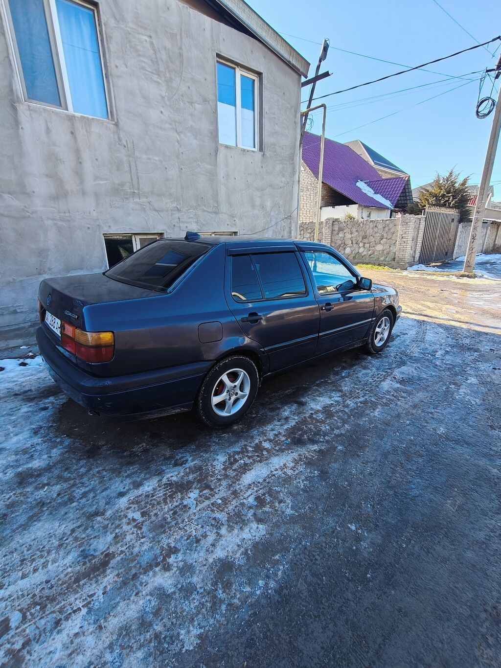 Volkswagen Vento: 1992 г., 1.8 л, Механика, Бензин, Седан: фото 6