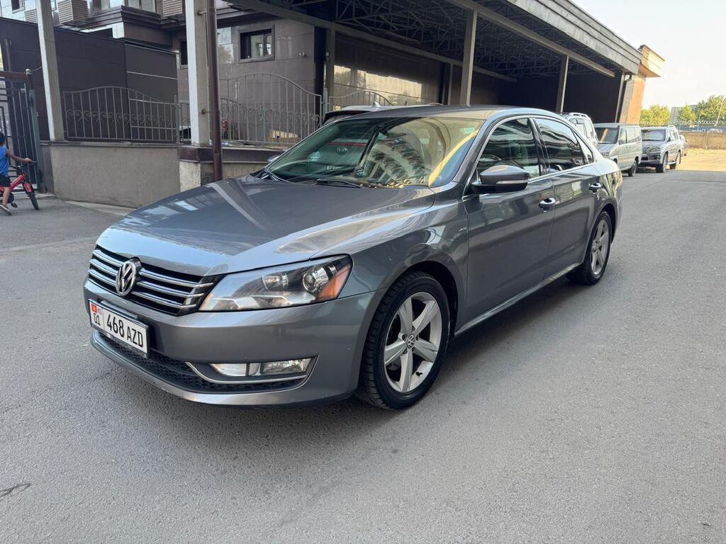 Volkswagen Passat: 2016 г., 1.8 л, Автомат, Бензин, Седан: фото 2