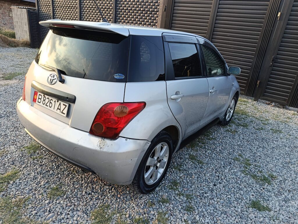 Toyota Ist: 2003 г., 1.5 л, Автомат, Бензин, Хэтчбэк: фото 7
