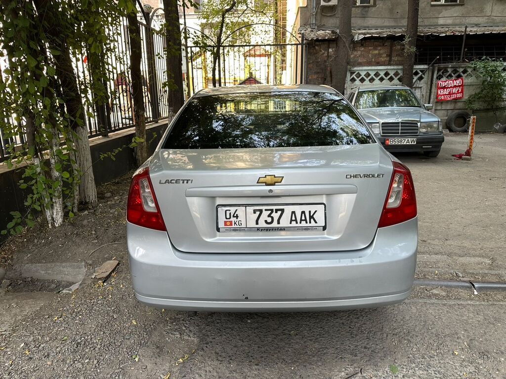 Chevrolet Lacetti: 2007 г., 1.6 л, Механика, Газ, Седан: фото 2