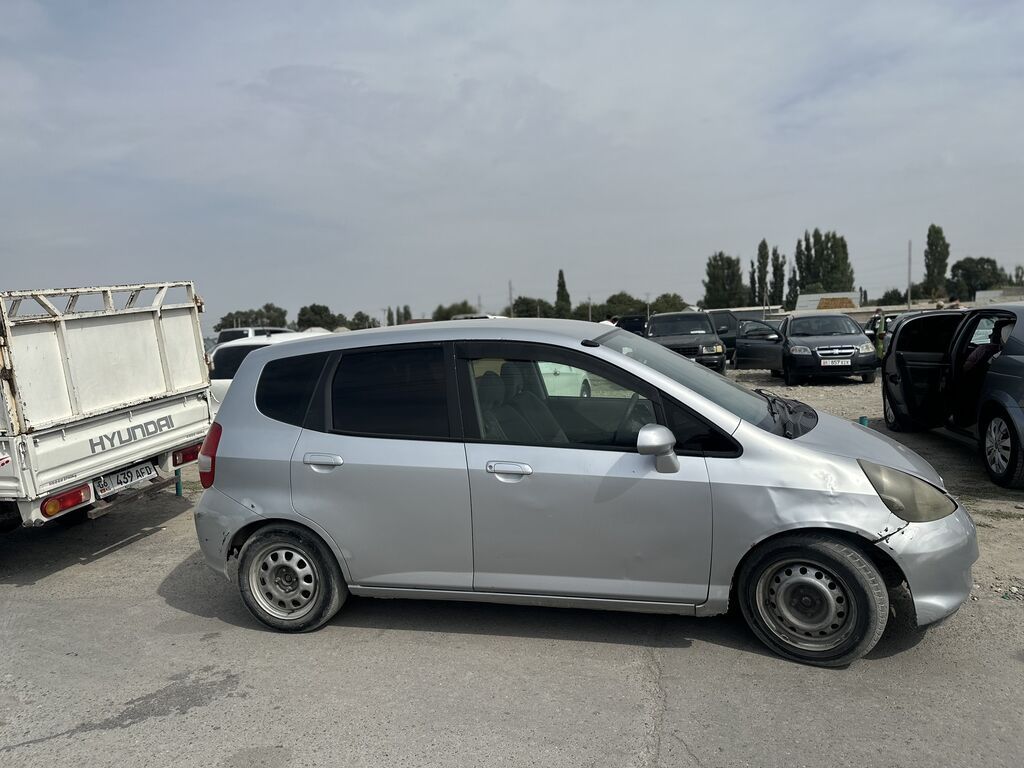 Honda Fit: 2002 г., Автомат, Бензин: фото 3