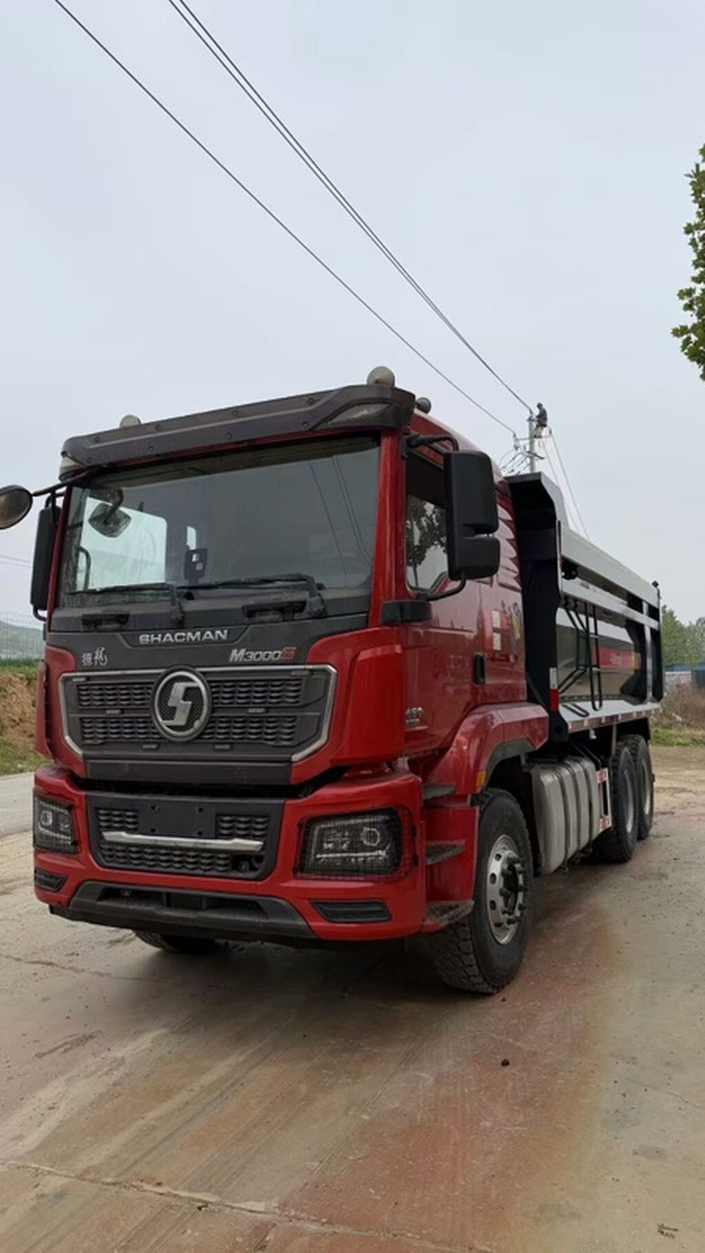 Самосвал SHACMAN M3000S 6x4 - Кузов-самосвал с задней разгрузкой: фото 1
