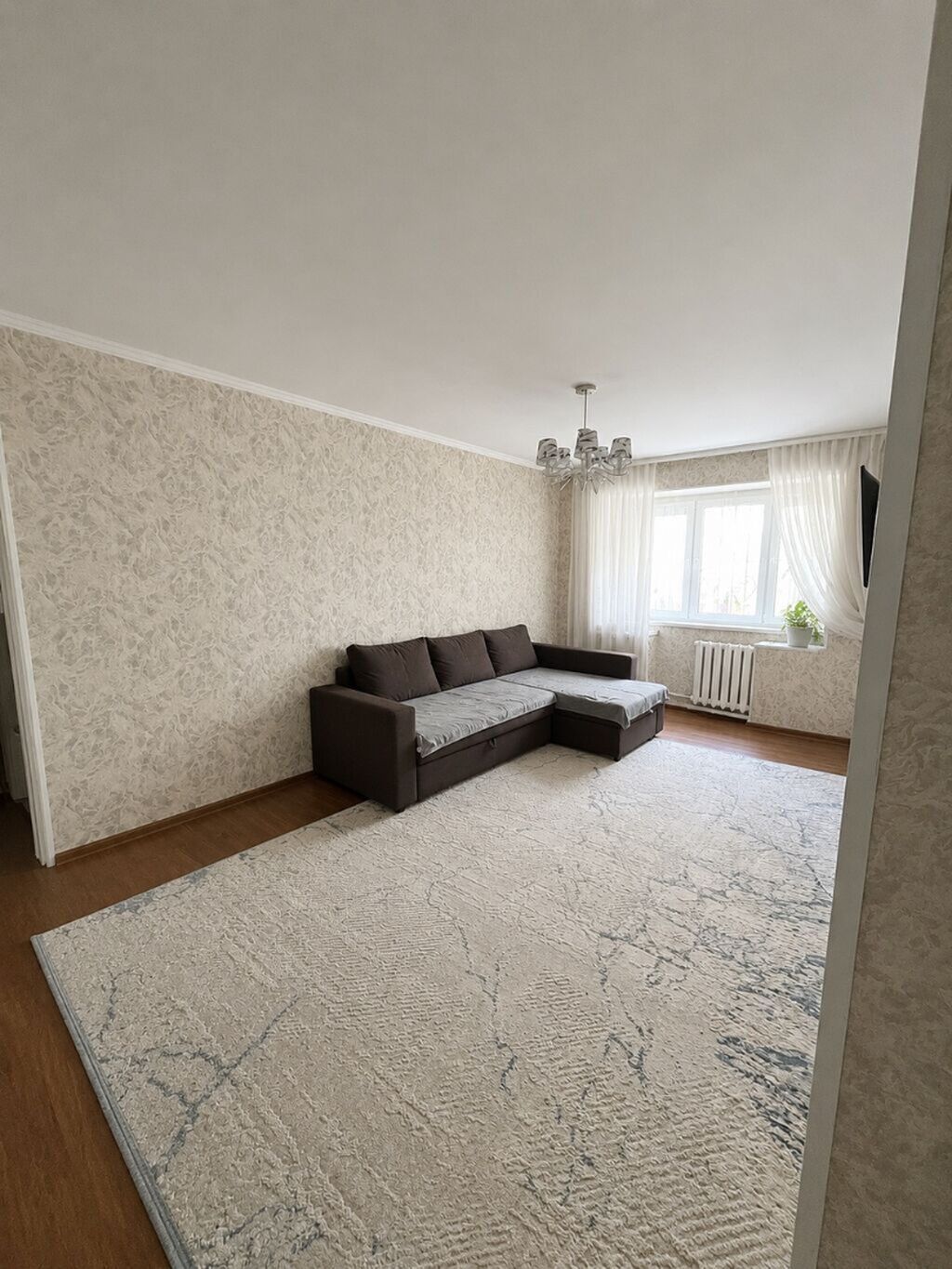 3 комнаты, 58 м², 104 серия, 2 этаж, Евроремонт — фото 3