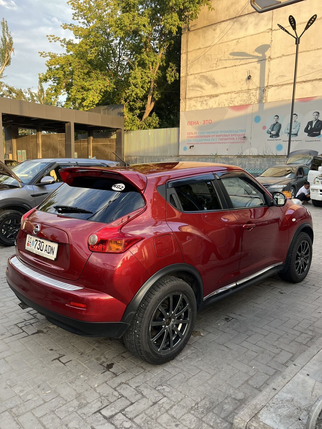 Nissan Juke: 2012 г., 1.6 л, Автомат, Бензин, Кроссовер: фото 6