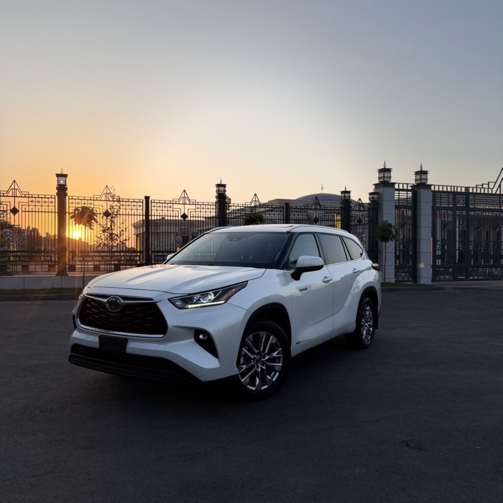 Toyota Highlander: 2021 г., 2.5 л, Автомат, Гибрид, Внедорожник: фото 8