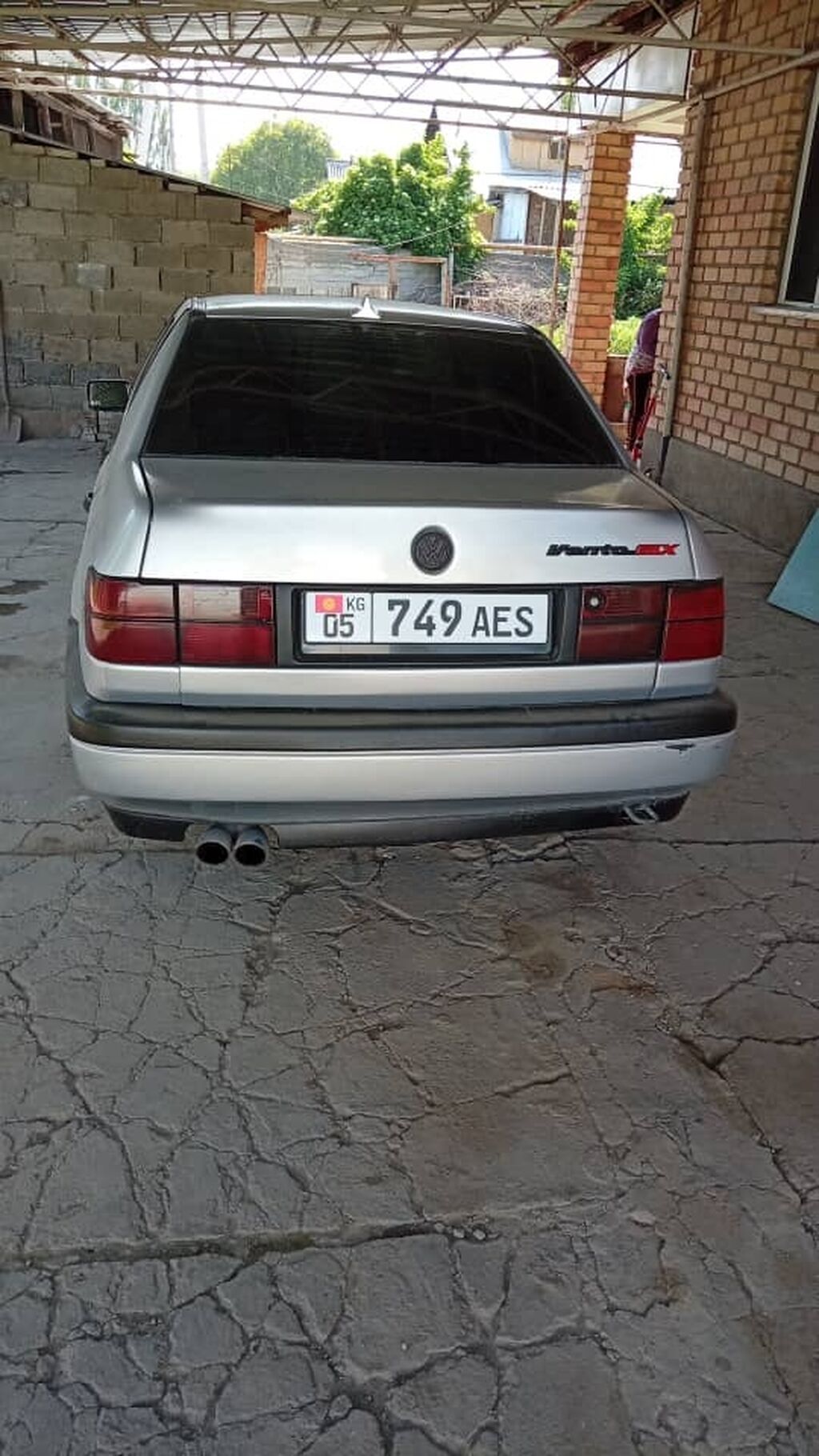 Volkswagen Vento: 1993 г., 1.8 л, Механика, Бензин, Седан: фото 2