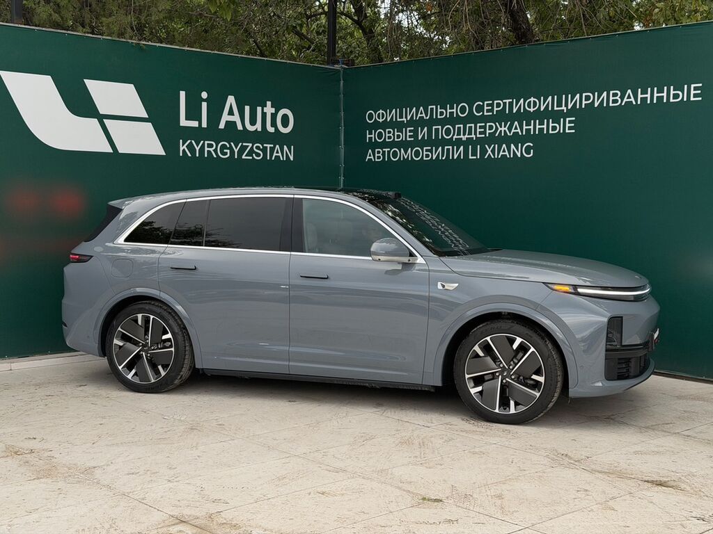 Lixiang L7: 2025 г., 1.5 л, Автомат, Гибрид, Кроссовер: фото 1