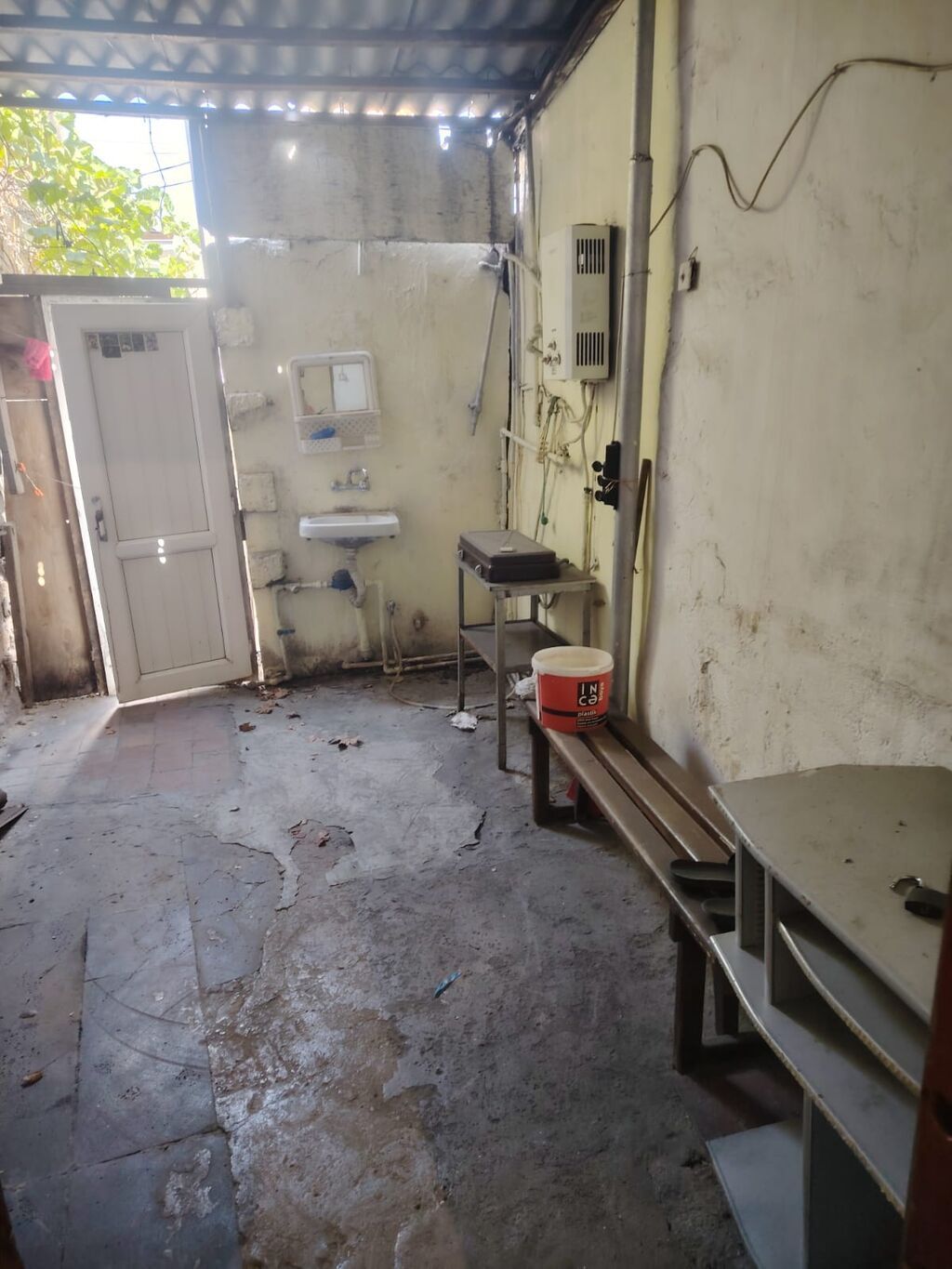 60 kv. m, 2 otaqlı, İşıq, Kanalizasiya, İnternet