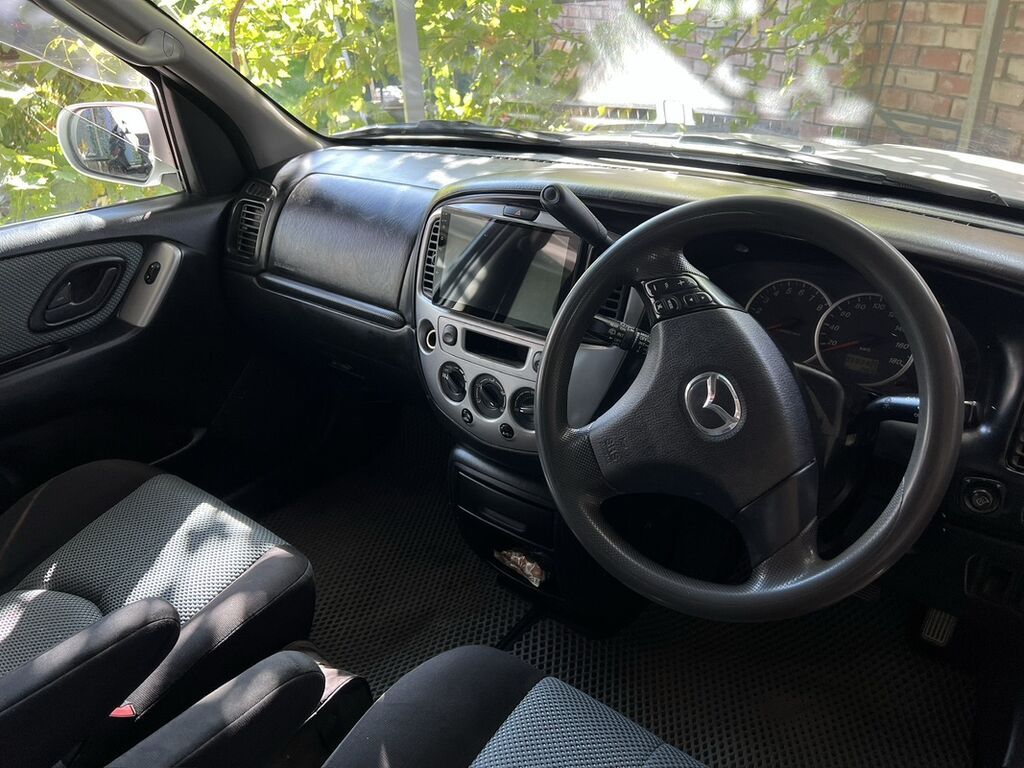 Mazda Tribute: 2004 г., 2.3 л, Автомат, Газ, Кроссовер: фото 8